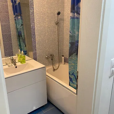 Stan Na Dan アパート ズヴォルニク